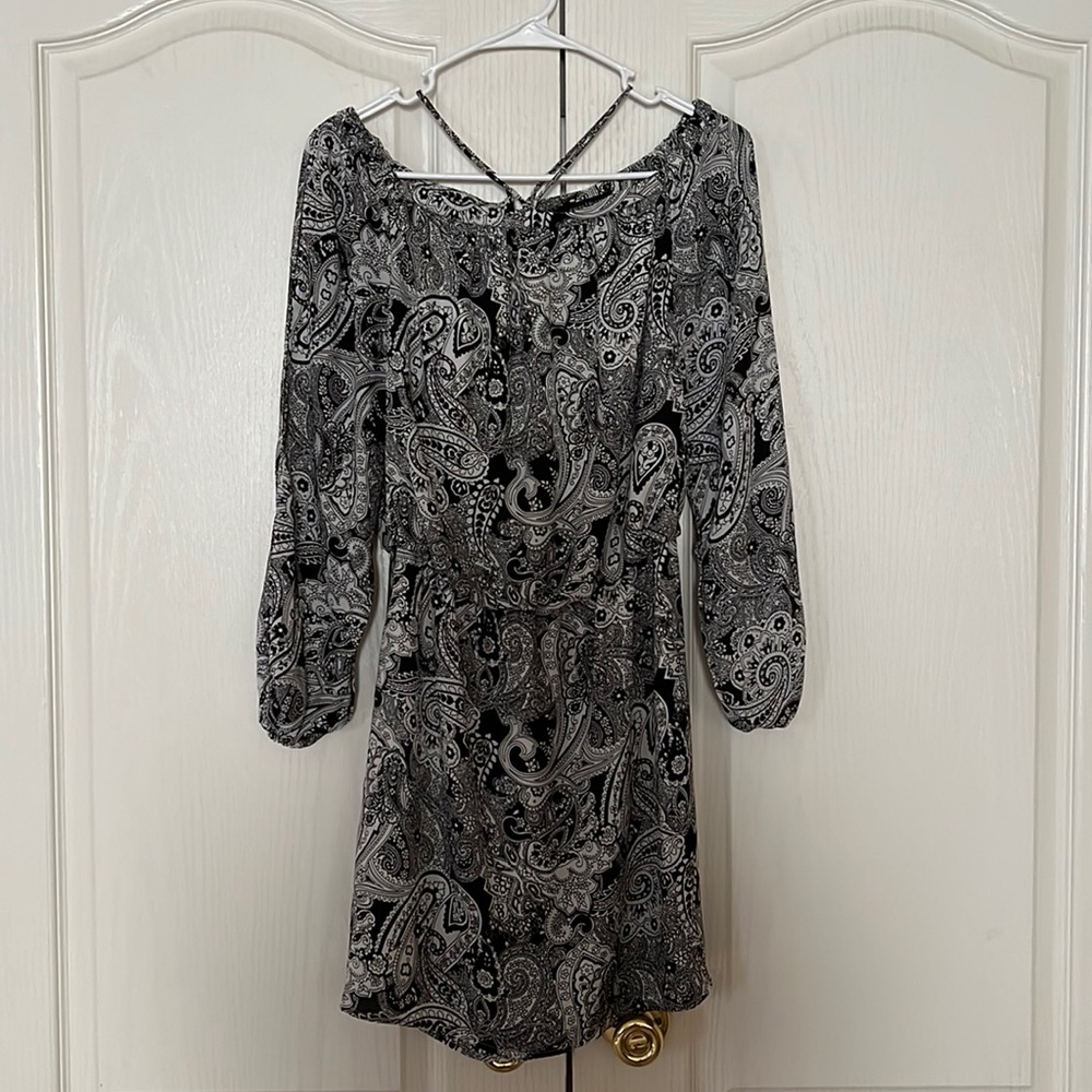 Women’s dress ~ White House/Black Market